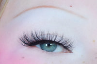 bedroom lashes - likely makeup