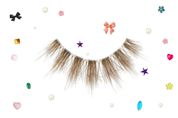 teddy bear lashes - likely makeup